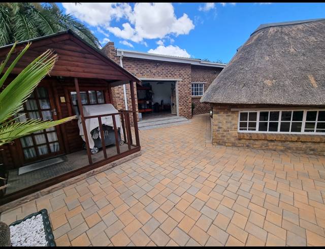 5 BEDROOM HOUSE FOR SALE IN BRACKENDOWNS